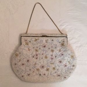 Gorgeous vintage beaded bag -floral pattern